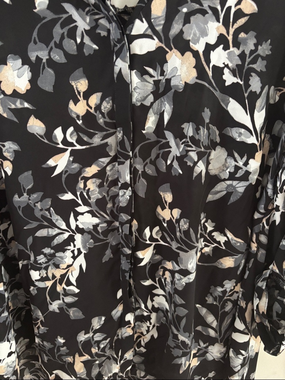 Simply Emma Black Floral Button-Down Blouse with Gray & Cream Flowers 2X - Picture 4 of 6